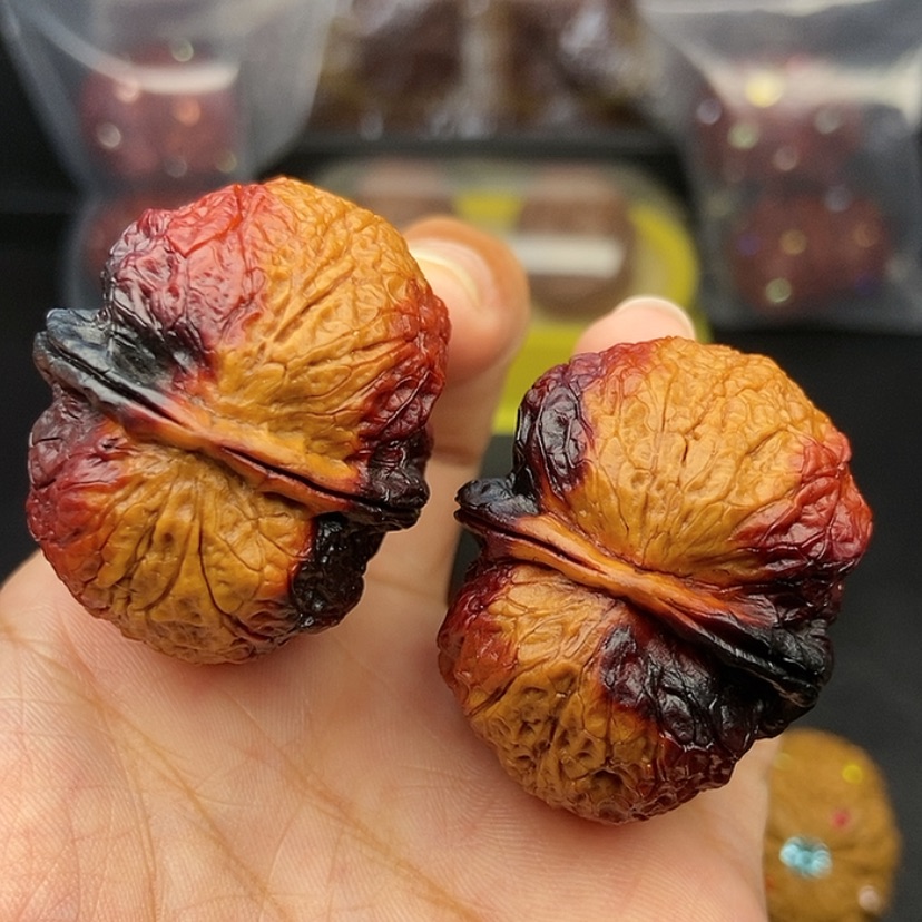 【闪购商品】把件文玩核桃38尺饕餮金蟾48克