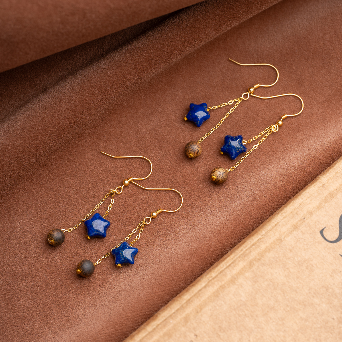 沉香莺歌绿奇楠沉香6mm青金石星星耳环（多样性发其一）