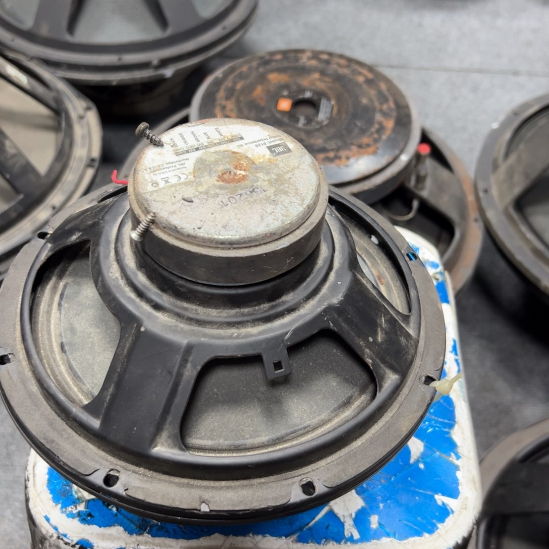 【闪购商品】8新8寸喇叭成色差，不包邮