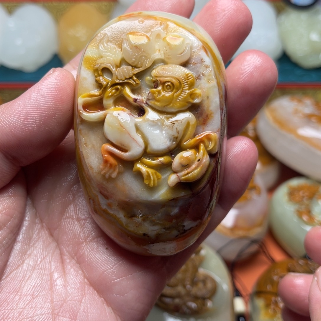 风***起石材天然方解石手把件不退换