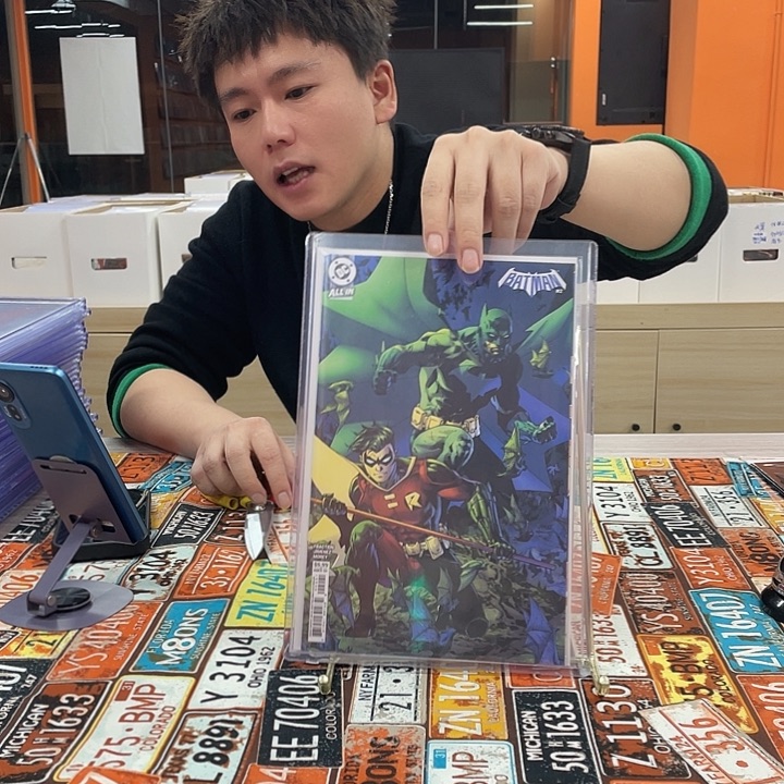 纸蝙蝠侠v4第二期吉姆李