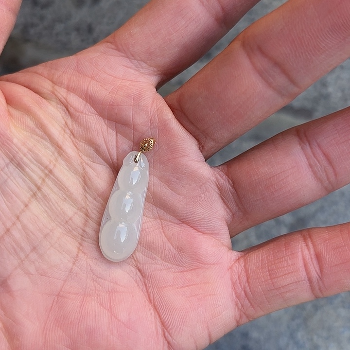 吊坠(不含链)18K金镶嵌和田玉W****d