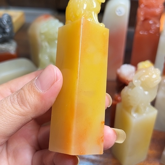 老挝石建***通老挝保利石印章