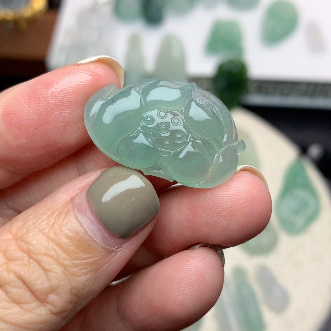 未镶嵌定制翡翠莲花