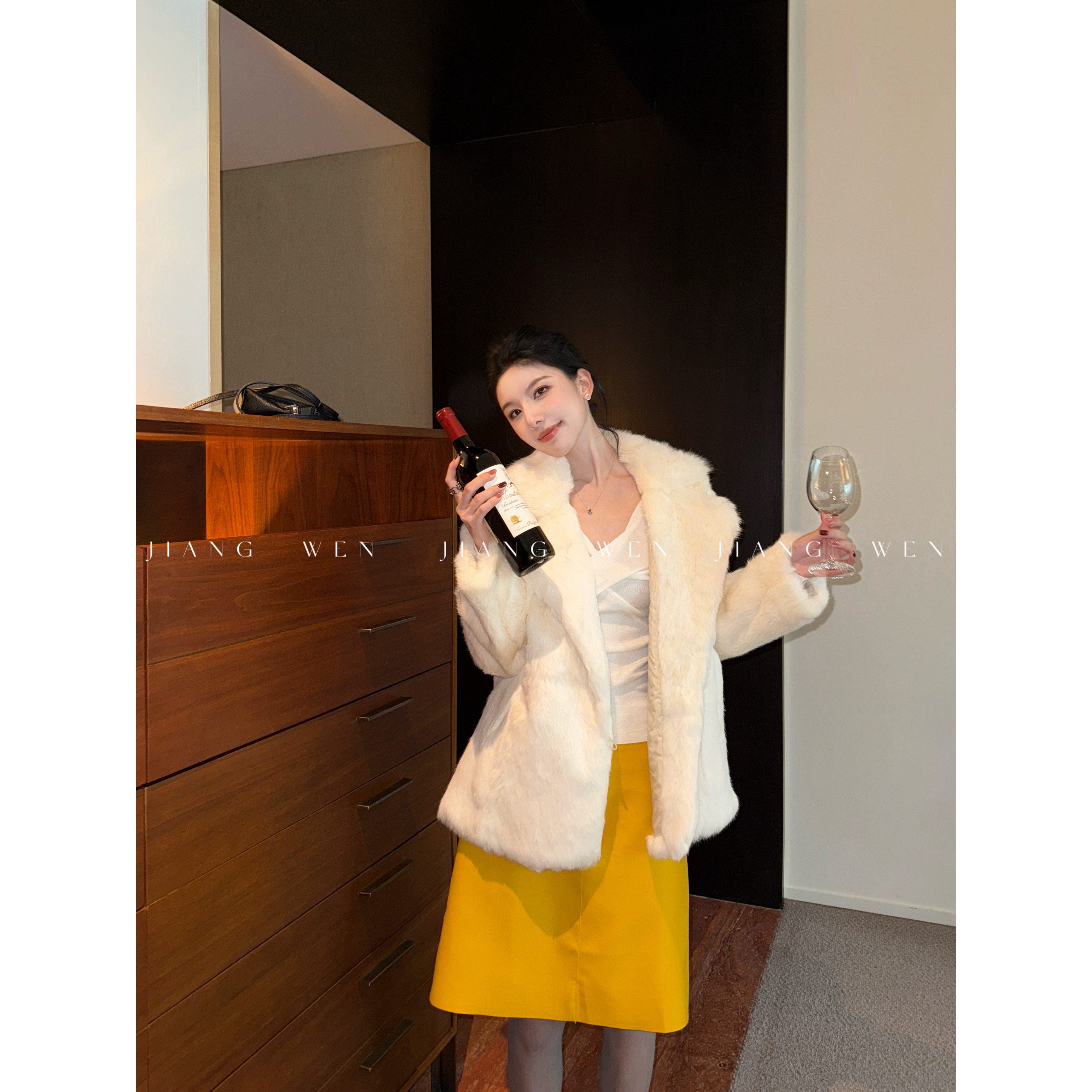 【第一场雪】姜雯“100tu毛”千金感保暖小翻领皮草毛毛外套