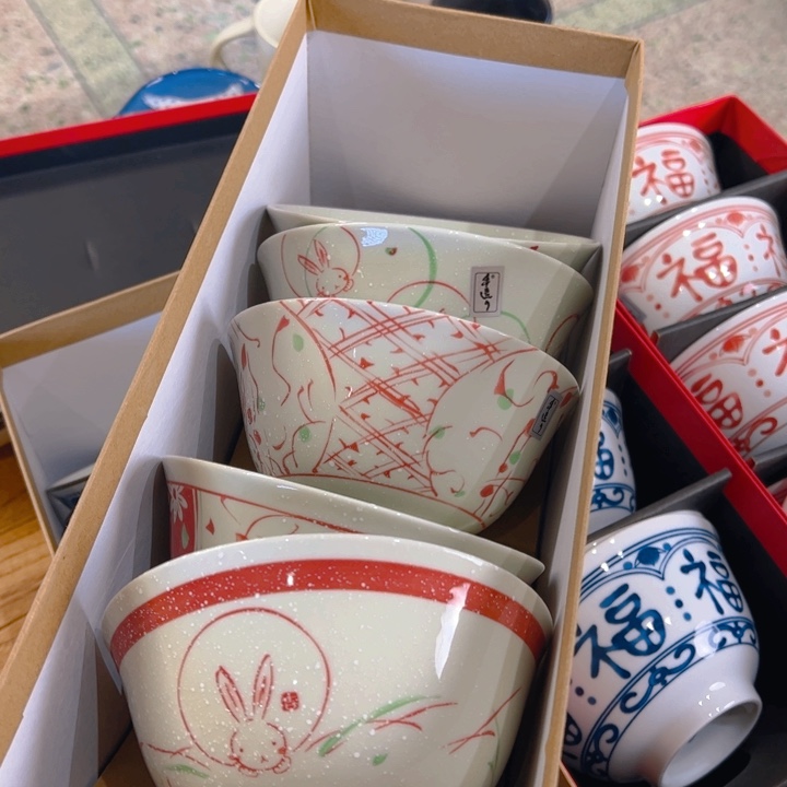 陶瓷红色兔子套盒5寸111111