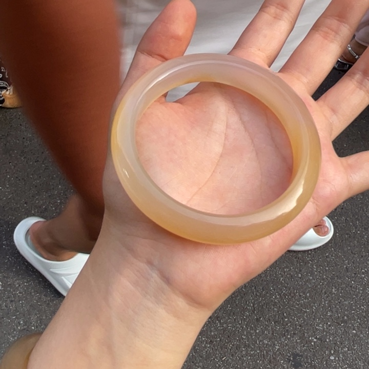 杉***树玛瑙/玉髓手镯未镶嵌