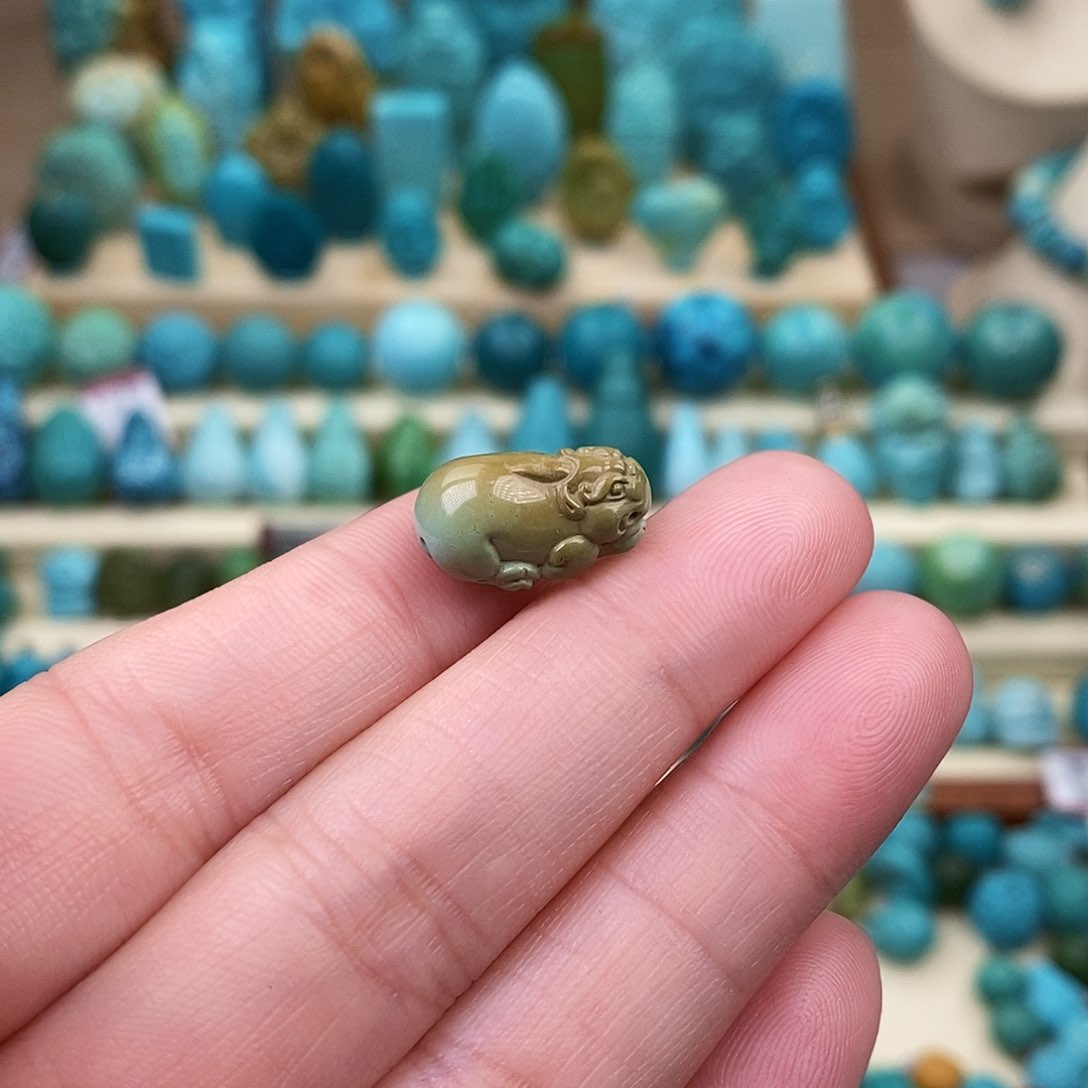 绿松石珠宝奇石未镶嵌