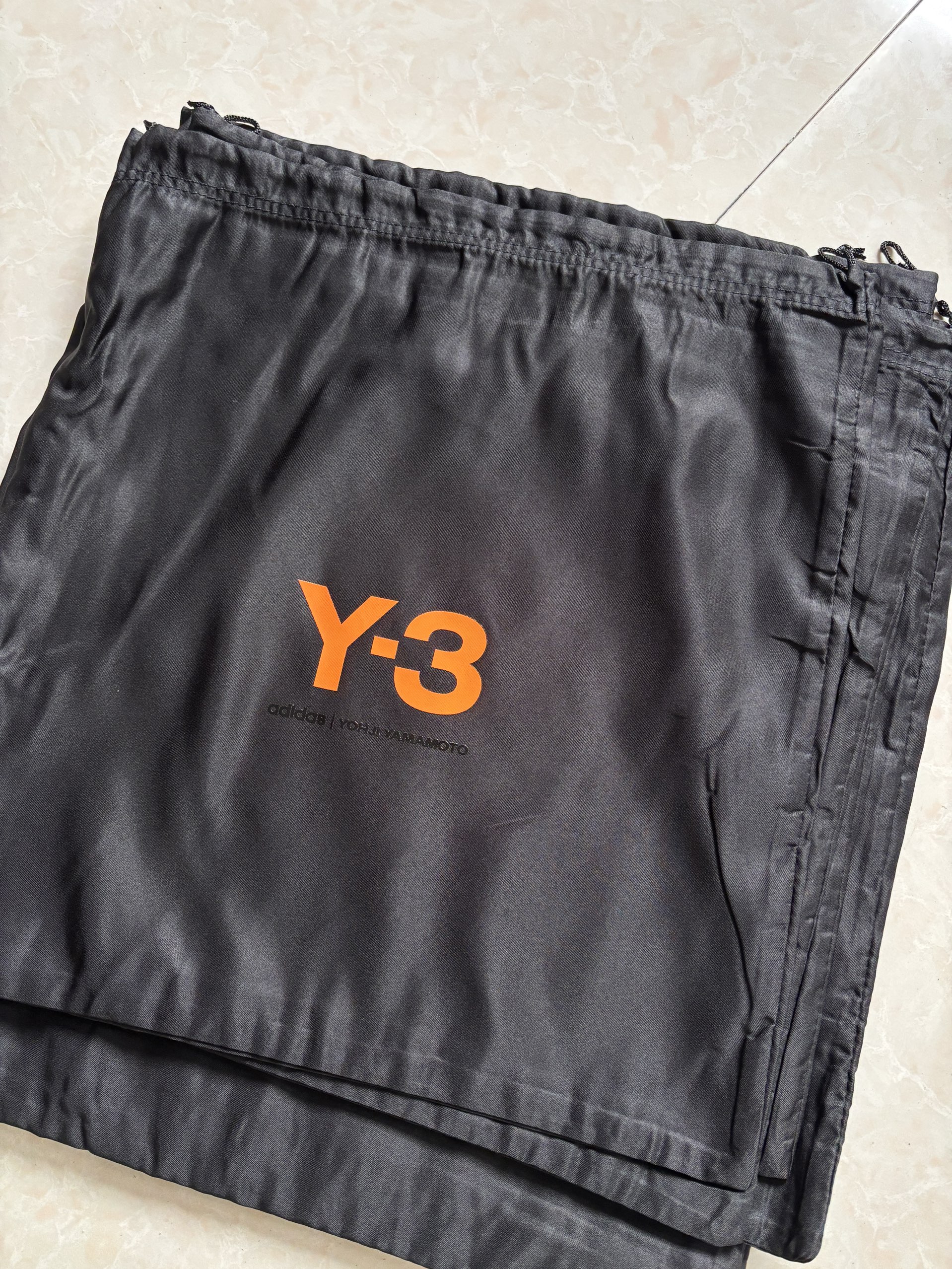 Y-3黑色简约束口抽绳收纳袋38*38