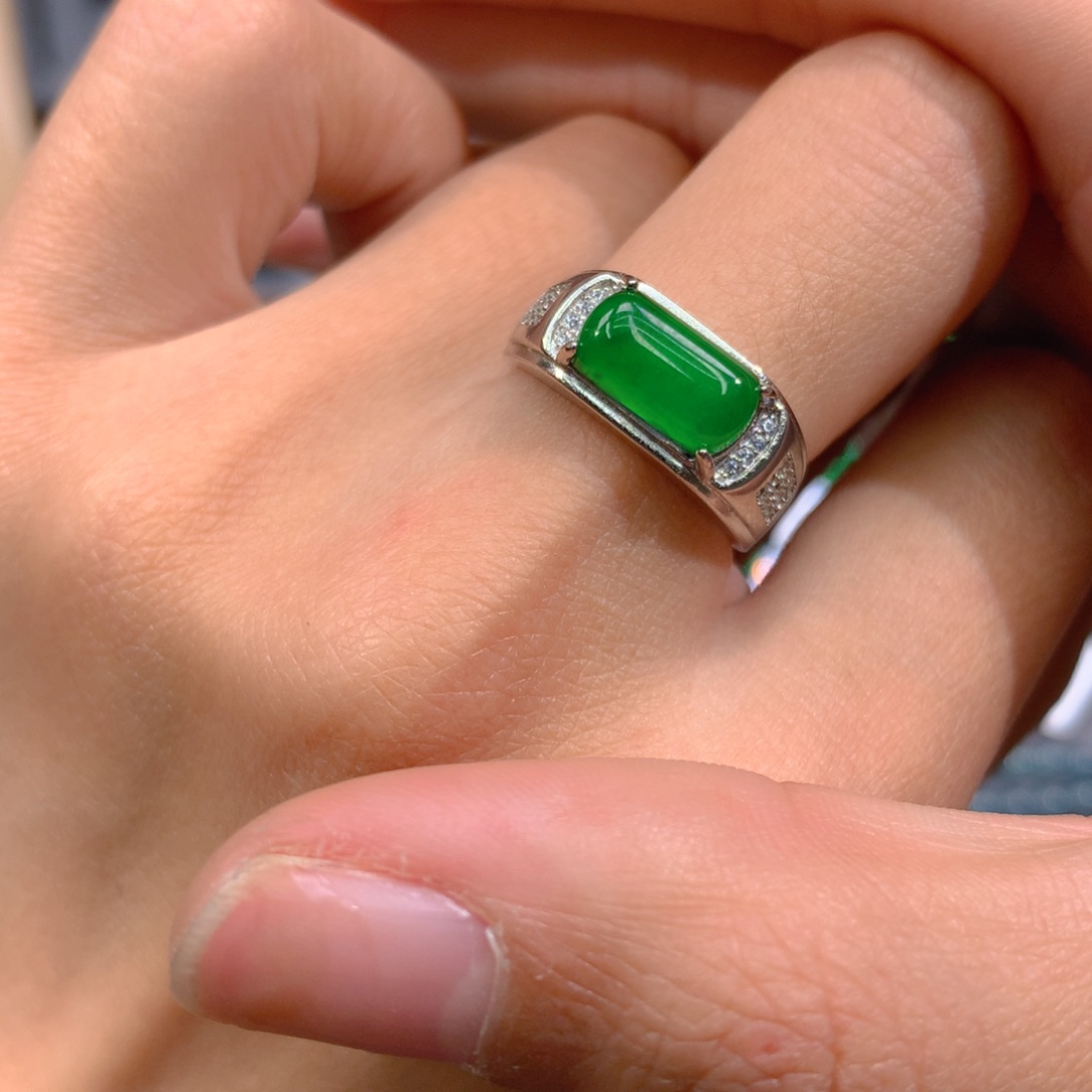 翡翠手链未镶嵌天然翡翠