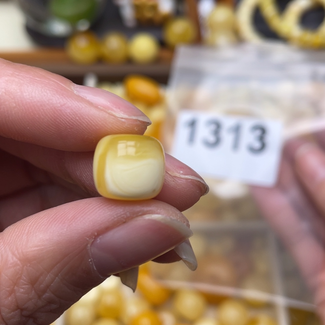 蜜蜡珠宝奇石未镶嵌粉11.7