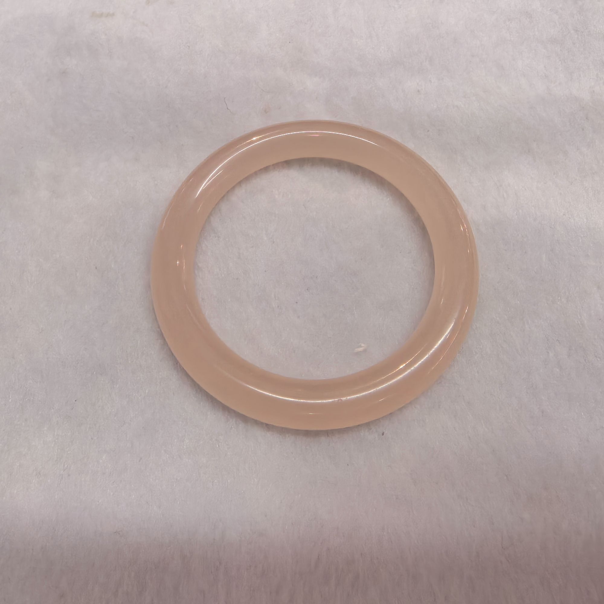 ····石英质玉手镯