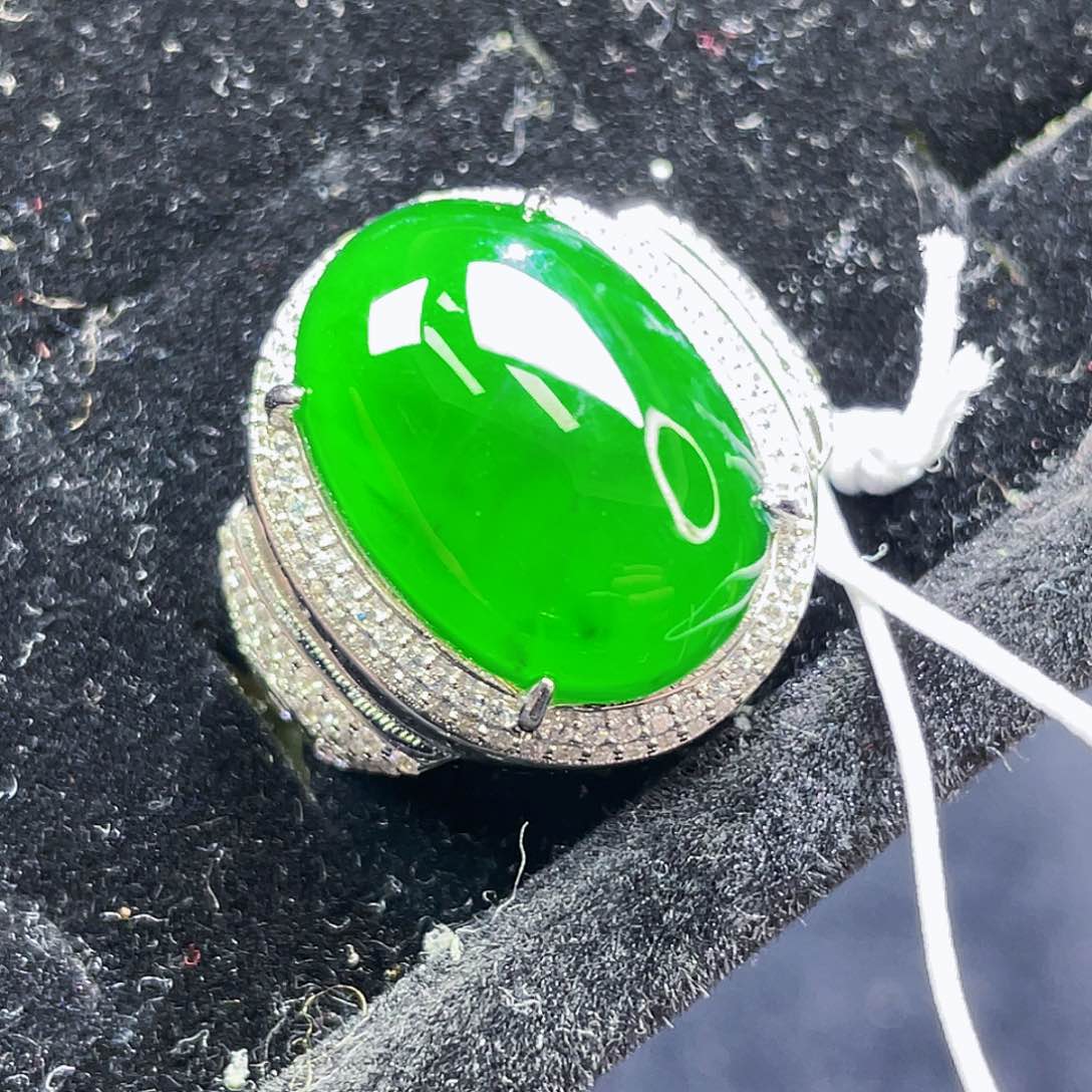 翡翠颈饰未镶嵌101，