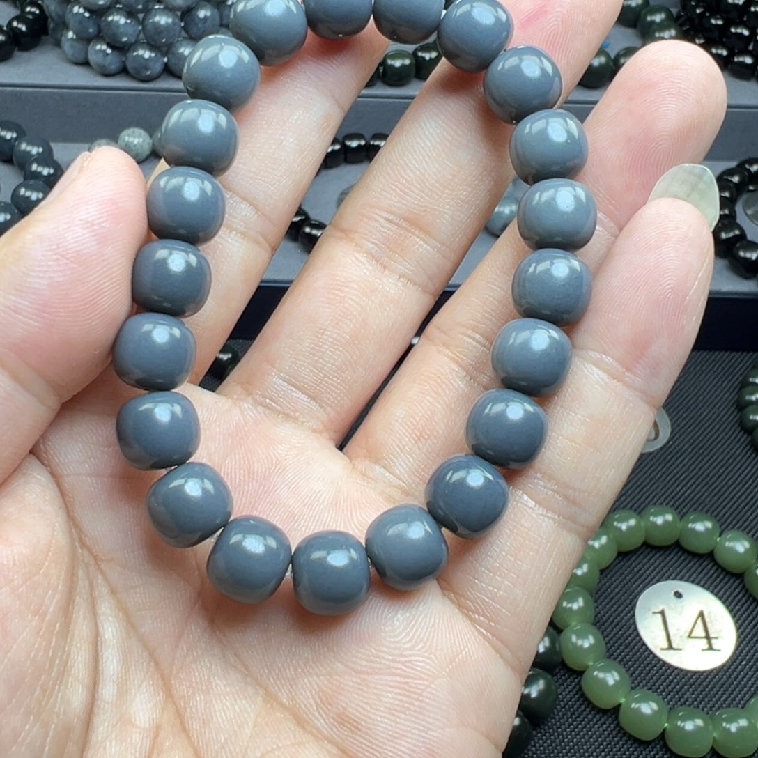 1***6和田玉未镶嵌手链