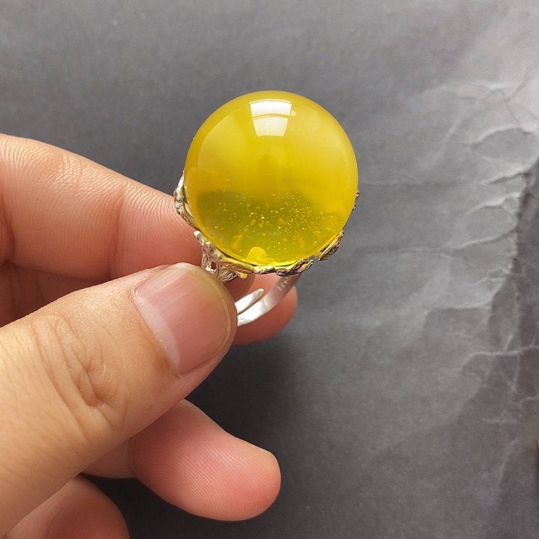 琥珀未镶嵌裸石戒指