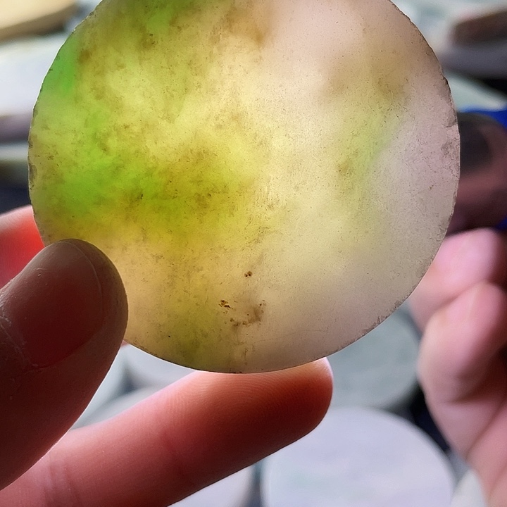 翡翠颈饰未镶嵌毛料84