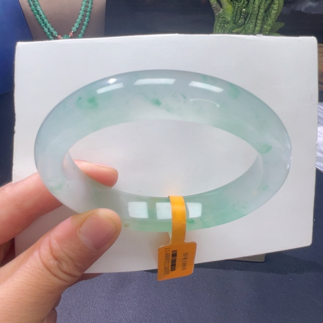 石英质玉未镶嵌手镯龙****~