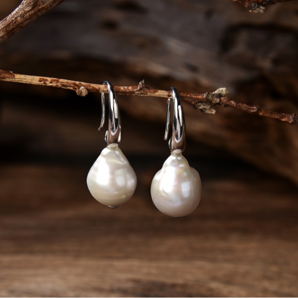 （桃）轻奢百搭弯钩水滴巴洛克珍珠耳环（有生长纹，多样性发货）