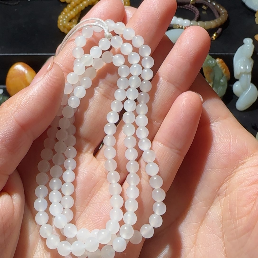 和田玉颈饰未镶嵌