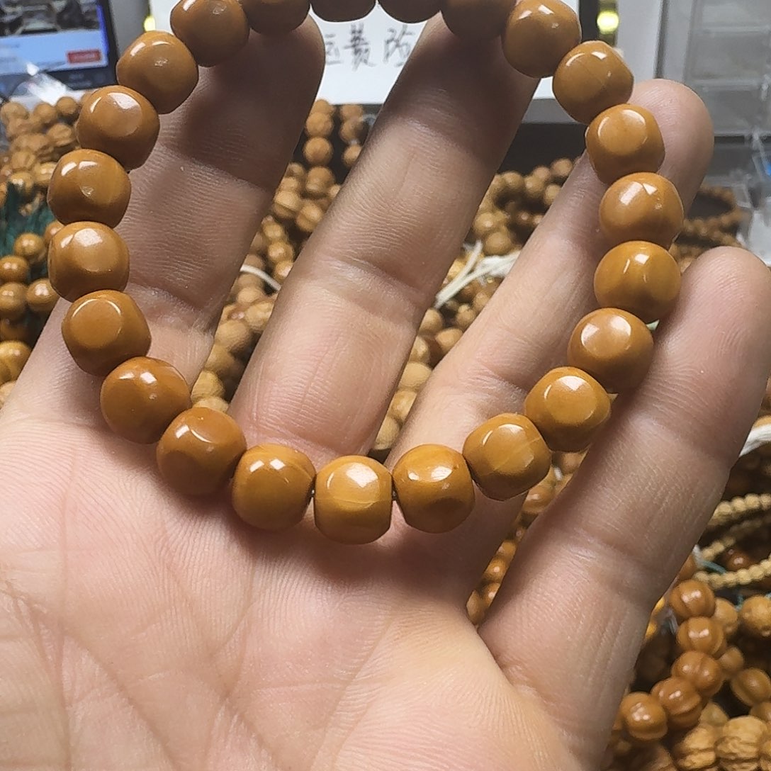 ****吊坠猴头核桃微瑕六方