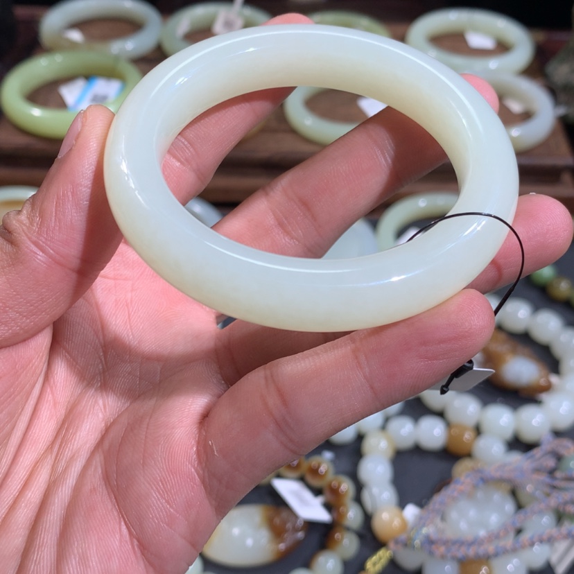 【闪购商品】和田玉手镯未镶嵌新疆且末金山8号矿奶白手镯