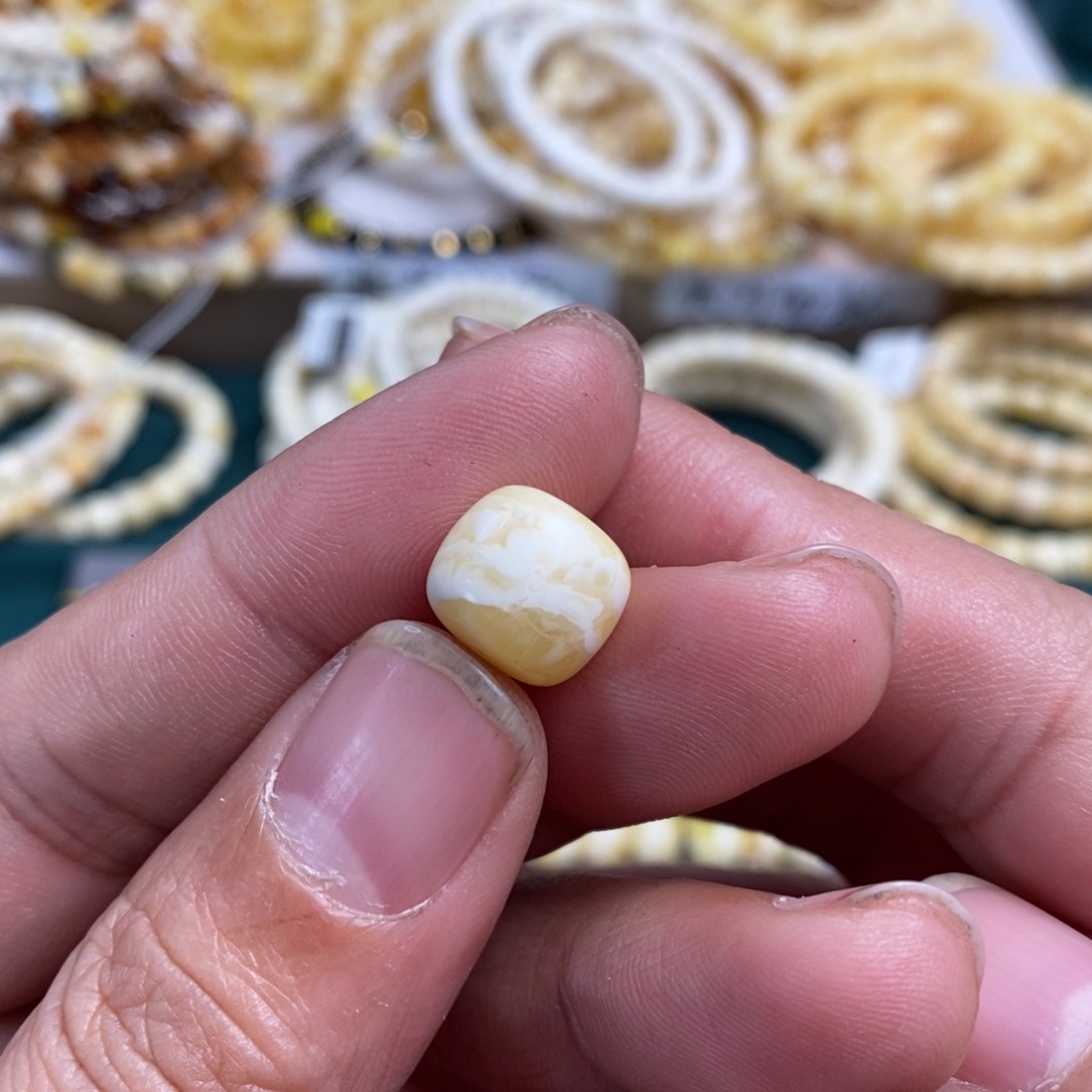 琥珀裸石未镶嵌12.2mm老型