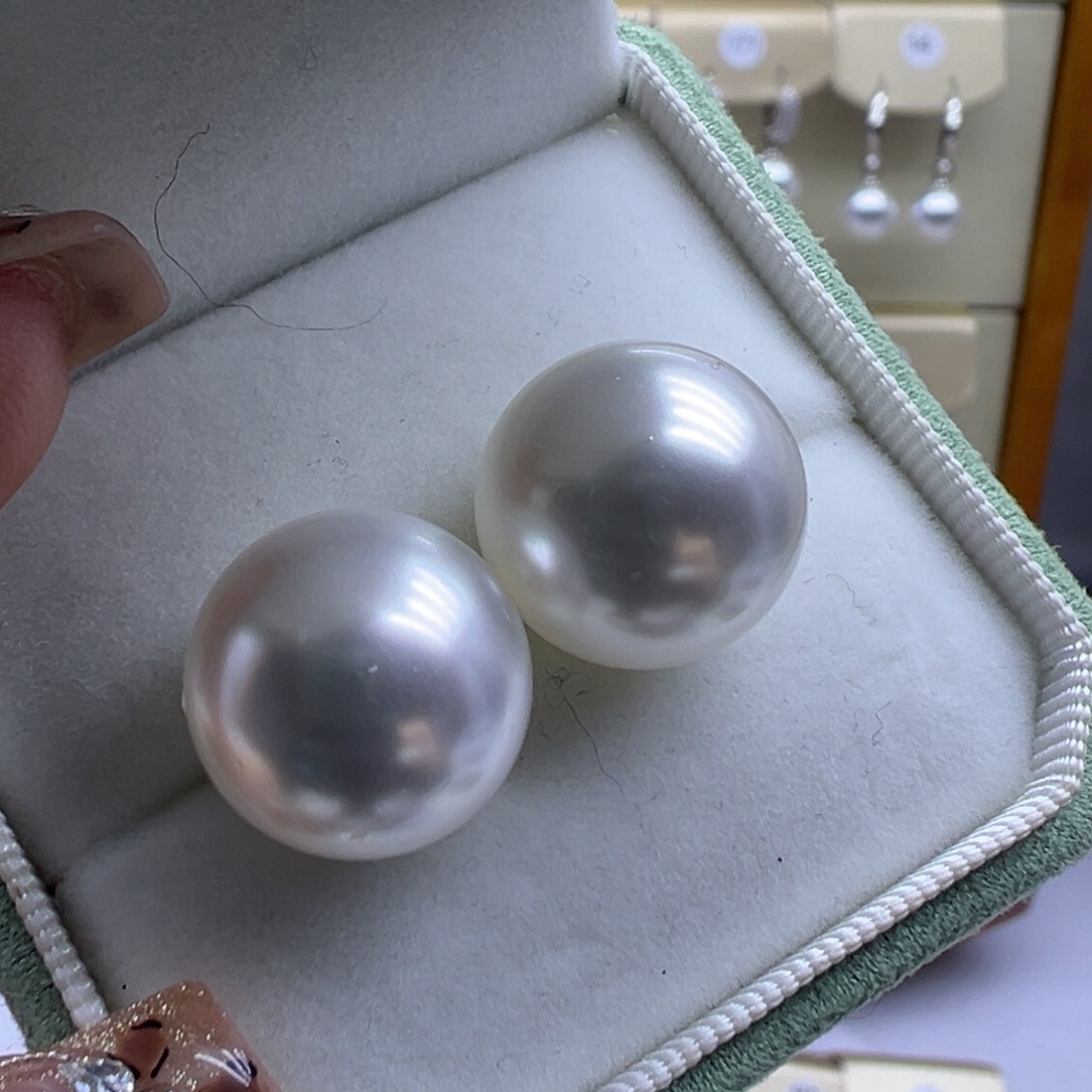 银S925镶嵌淡水珍珠耳饰