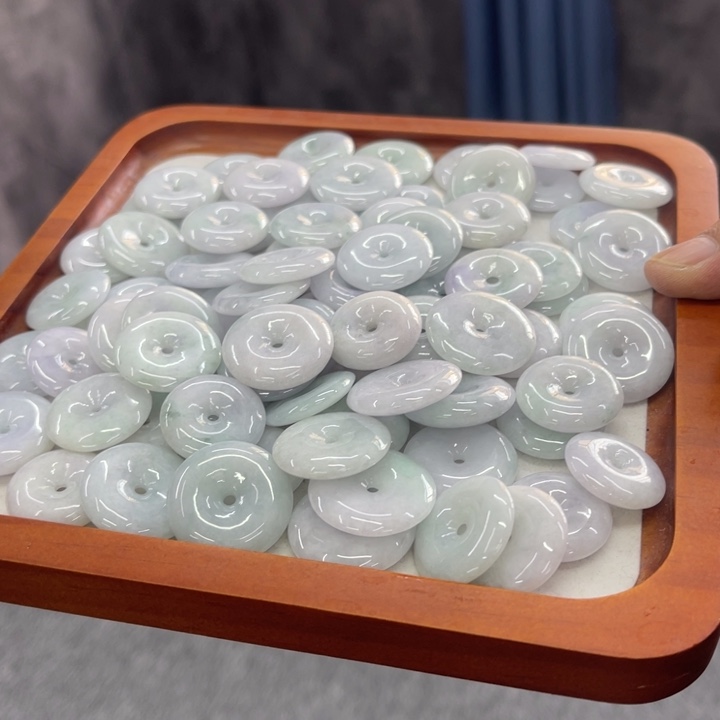 翡翠未镶嵌颈饰未镶嵌翡翠