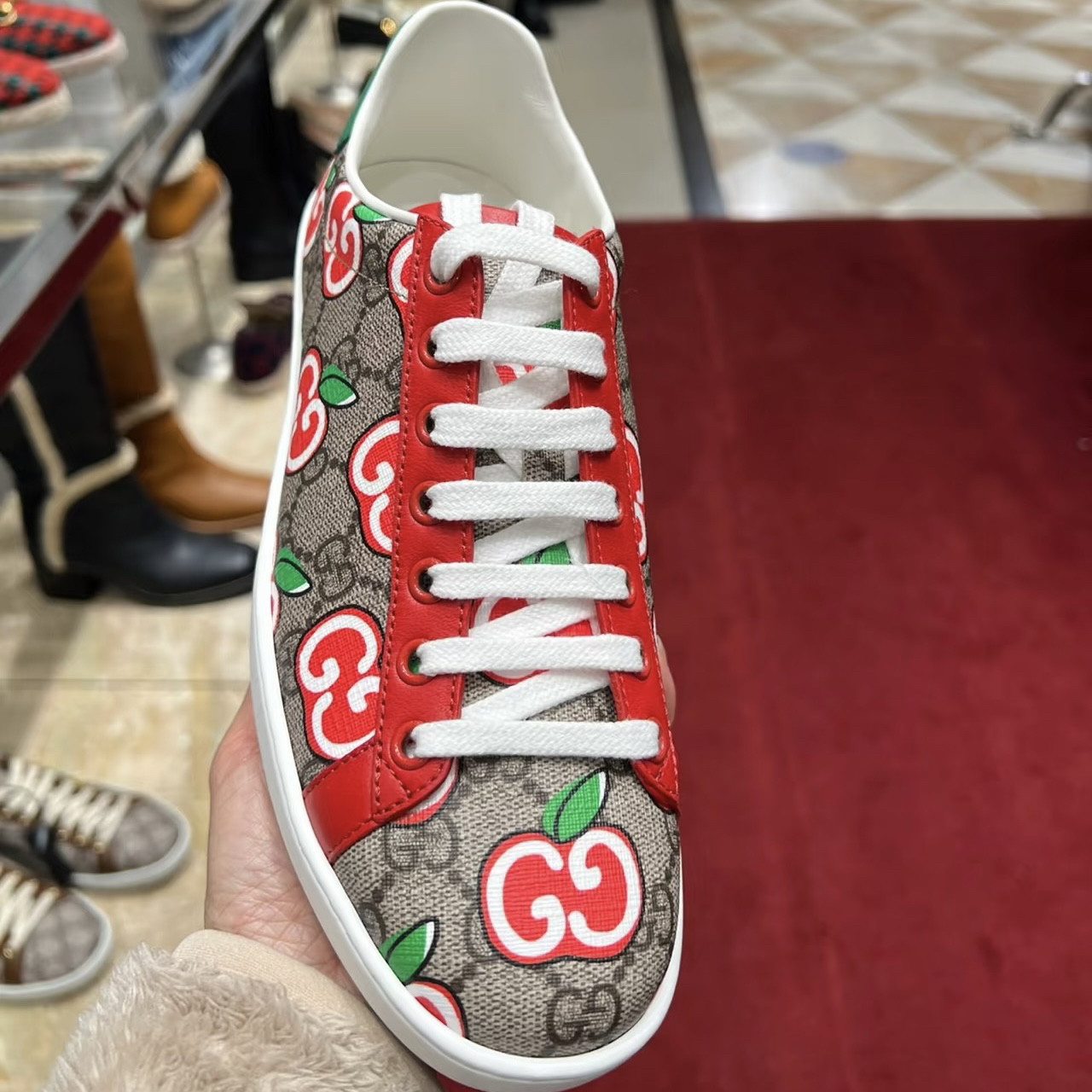 99新 AMIPARIS 99新Gucci古驰小苹果板鞋36.5码3882