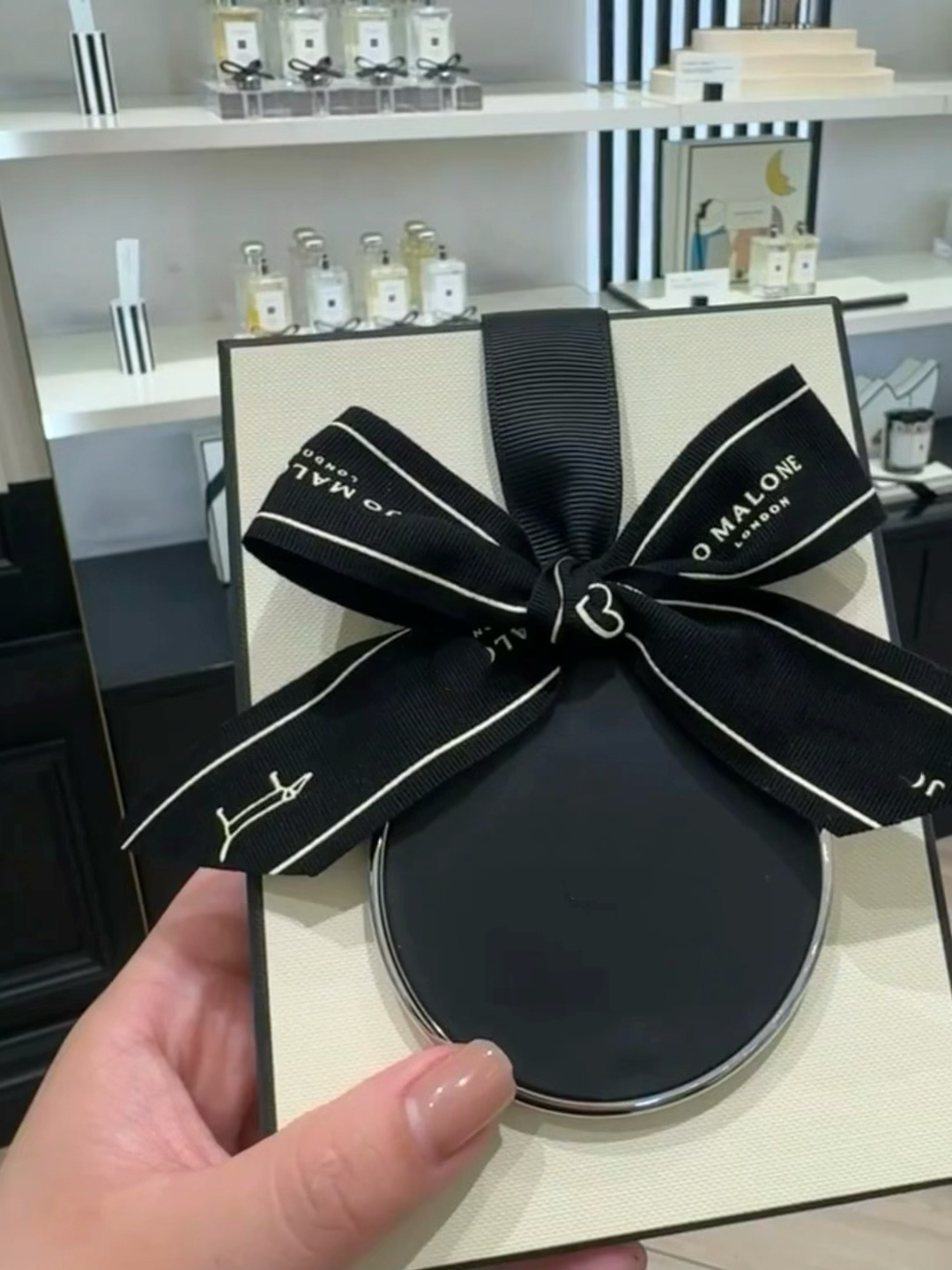 车载香薰挂件室内