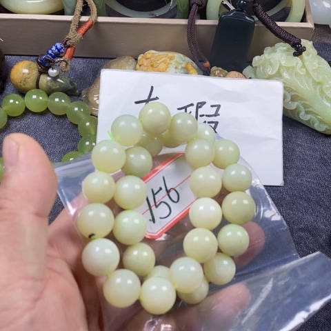 未镶嵌蛇纹石玉手链