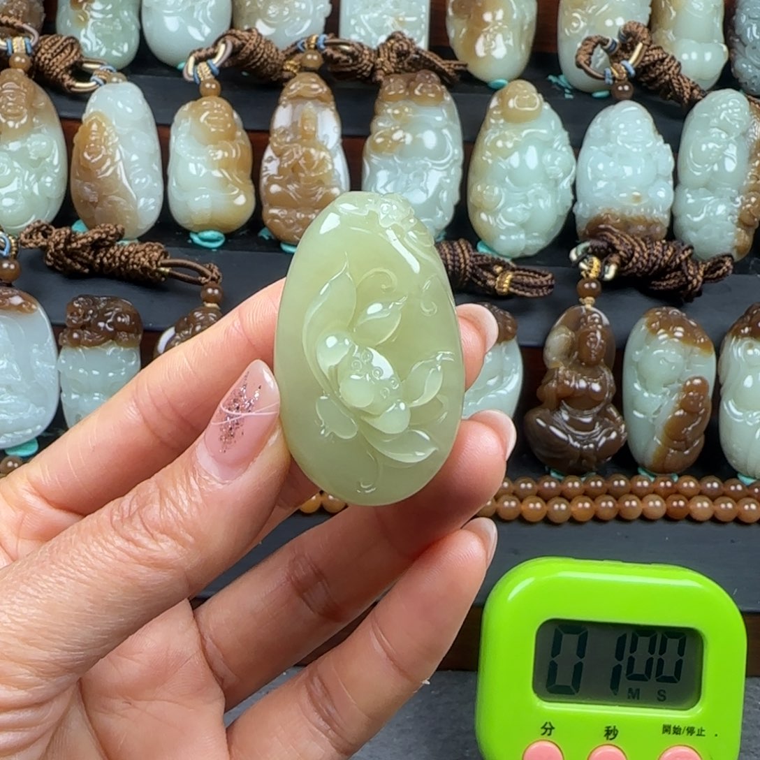 和田玉挂件未镶嵌低*