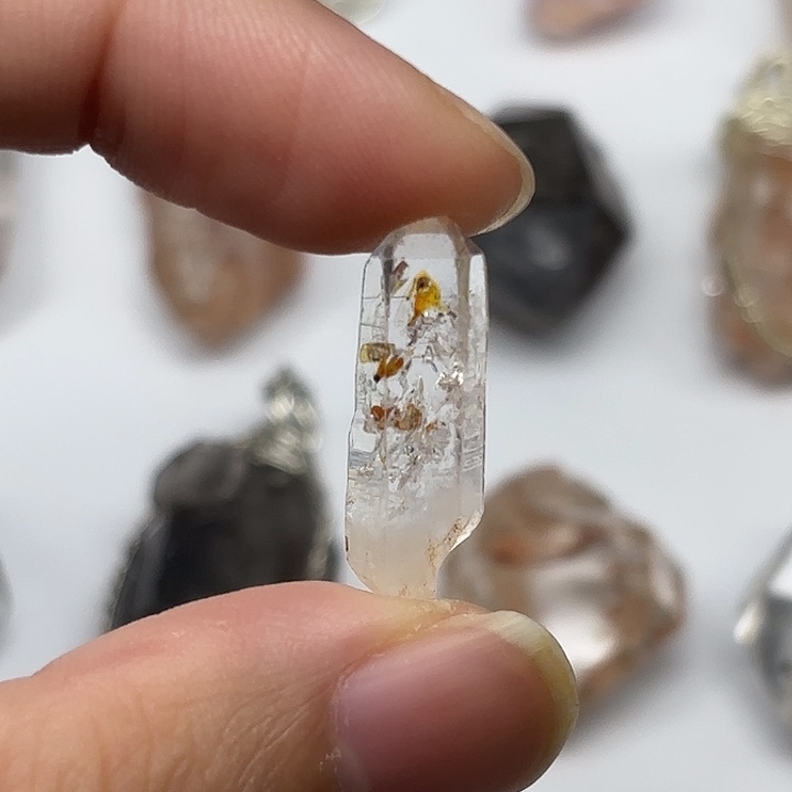 颈饰未镶嵌水晶巴基斯坦油胆闪灵钻24mm+