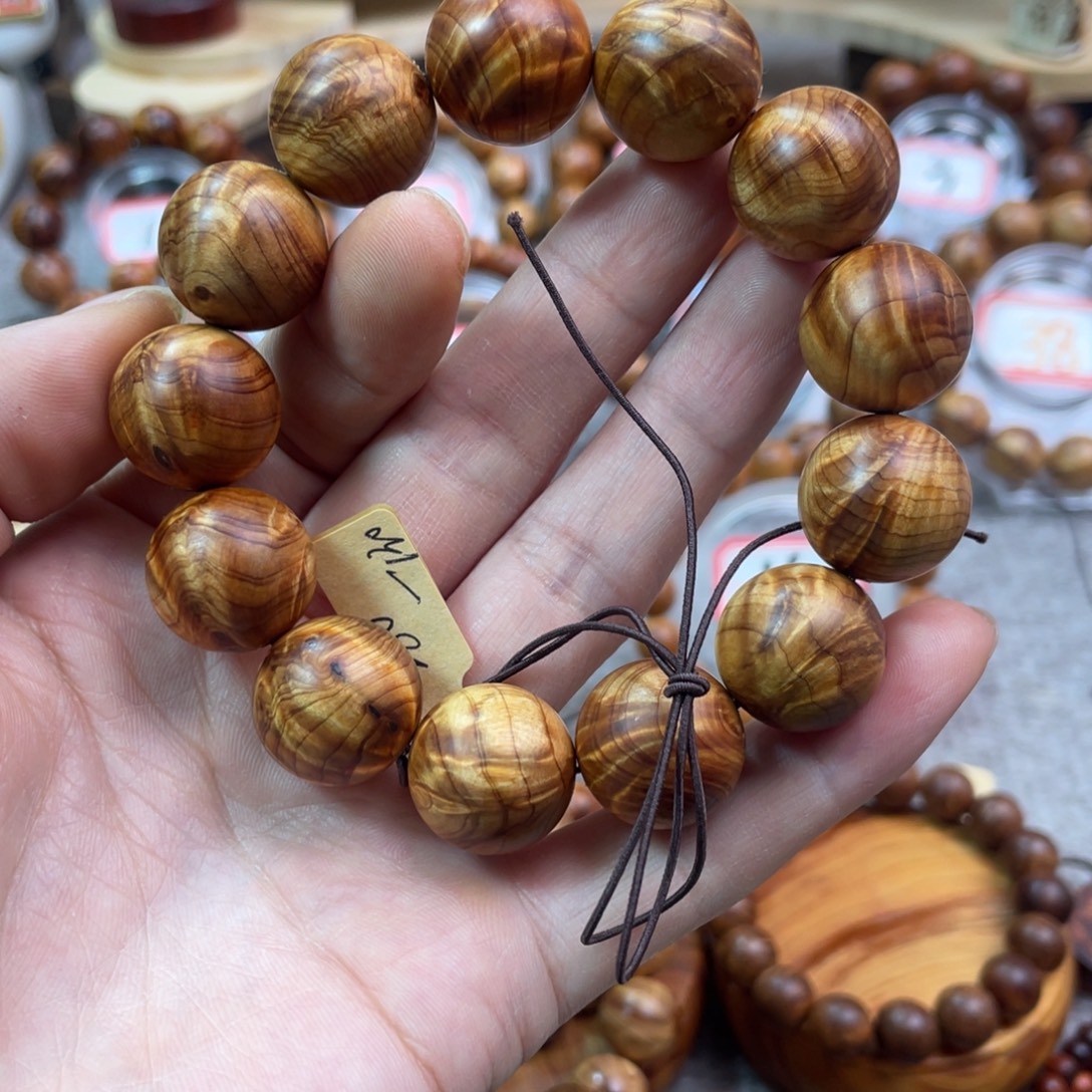 G***哥柏木（崖柏）1.8闪电龙胆