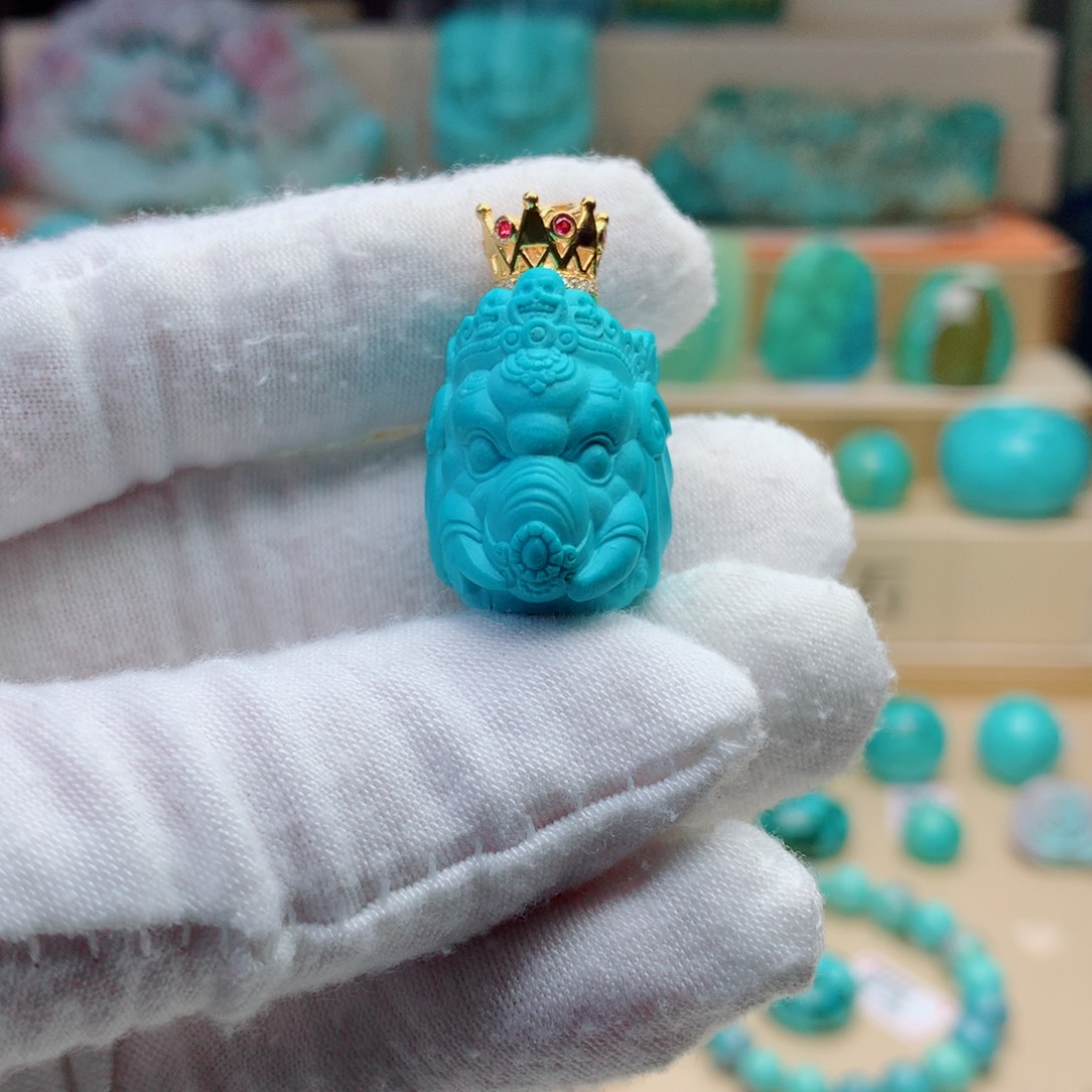 绿松石颈饰未镶嵌