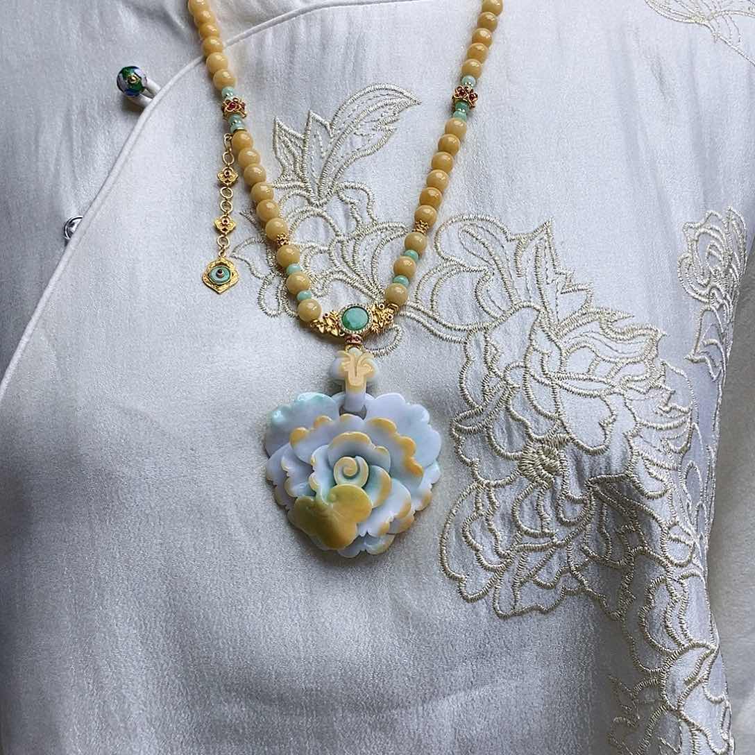 翡翠颈饰未镶嵌天然