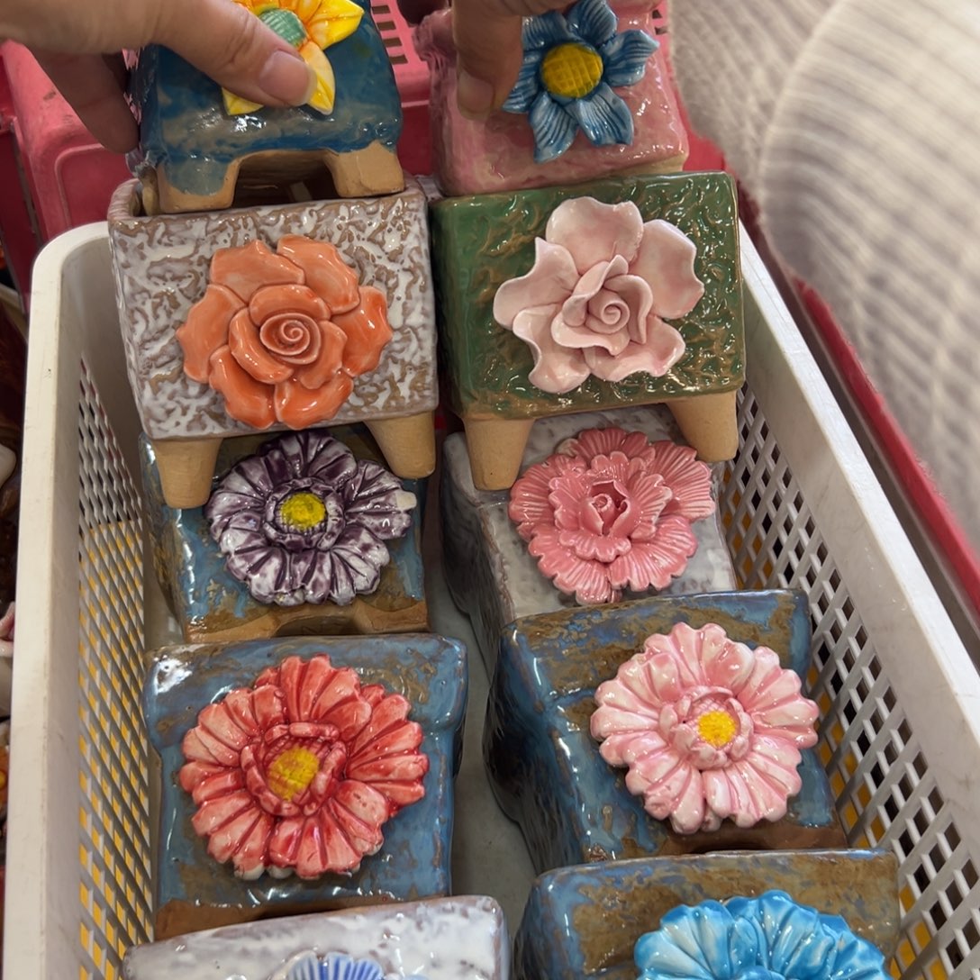 142 花盆满20元发货，退款拉黑