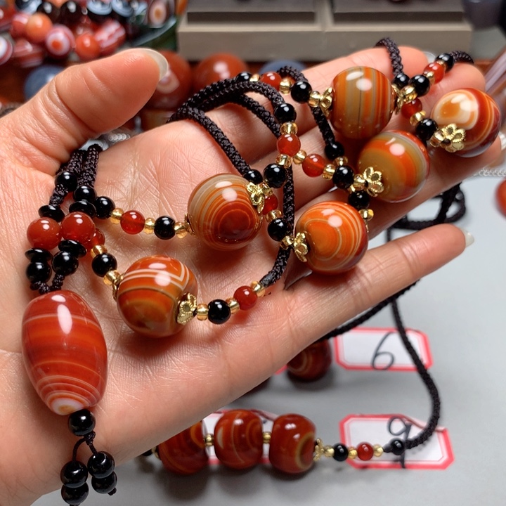 未镶嵌颈饰玛瑙/玉髓欢*币