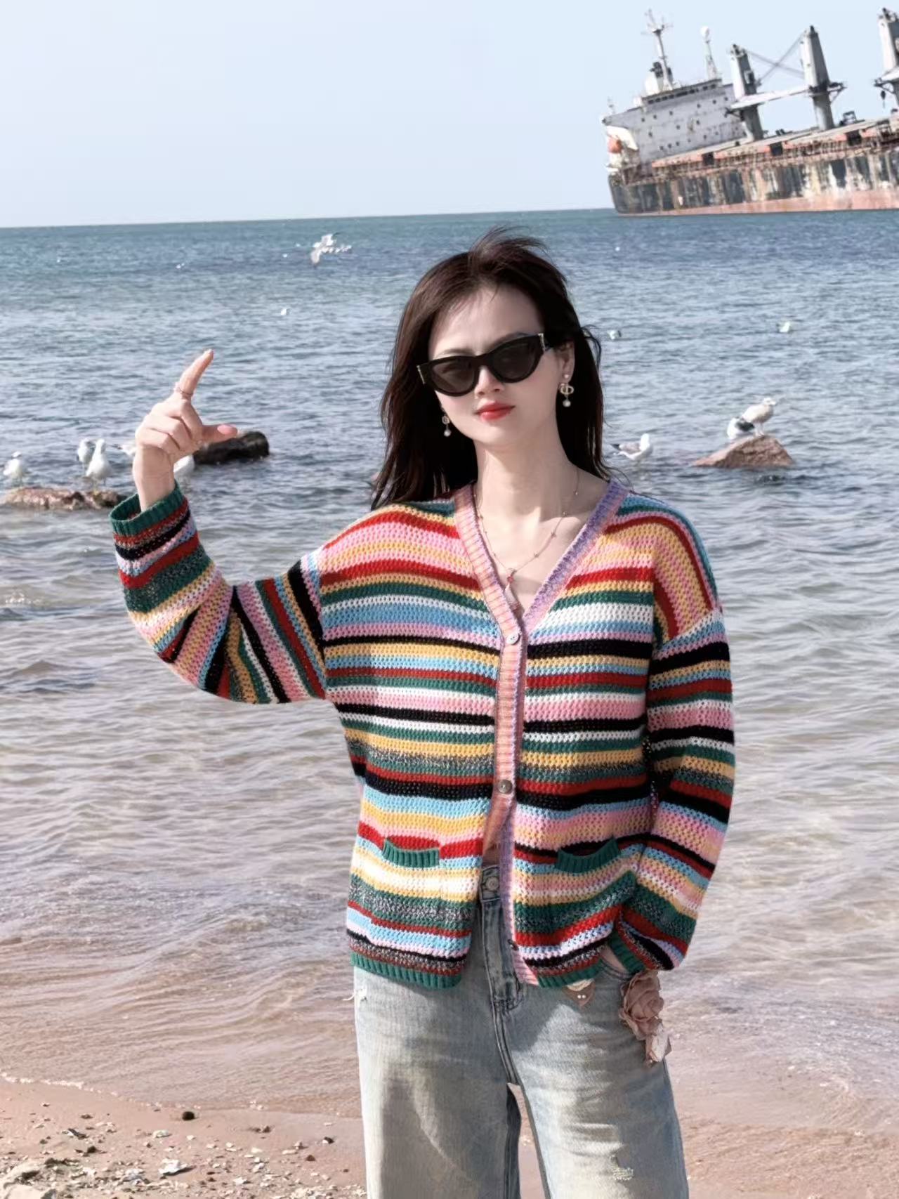 【卡诗米羊绒】24016彩虹条纹羊绒开衫宽松镂空休闲春秋款