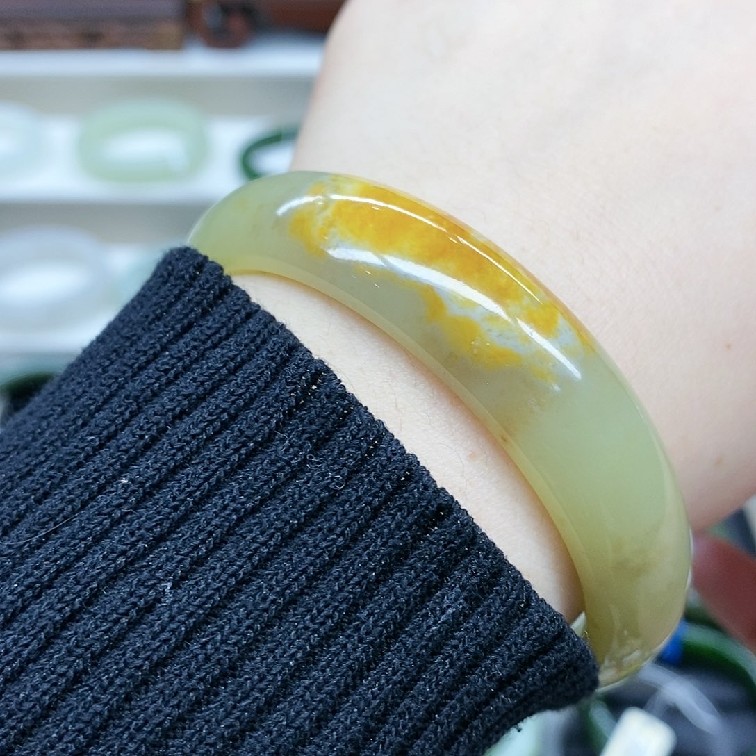 【闪购商品】和田玉手镯未镶嵌