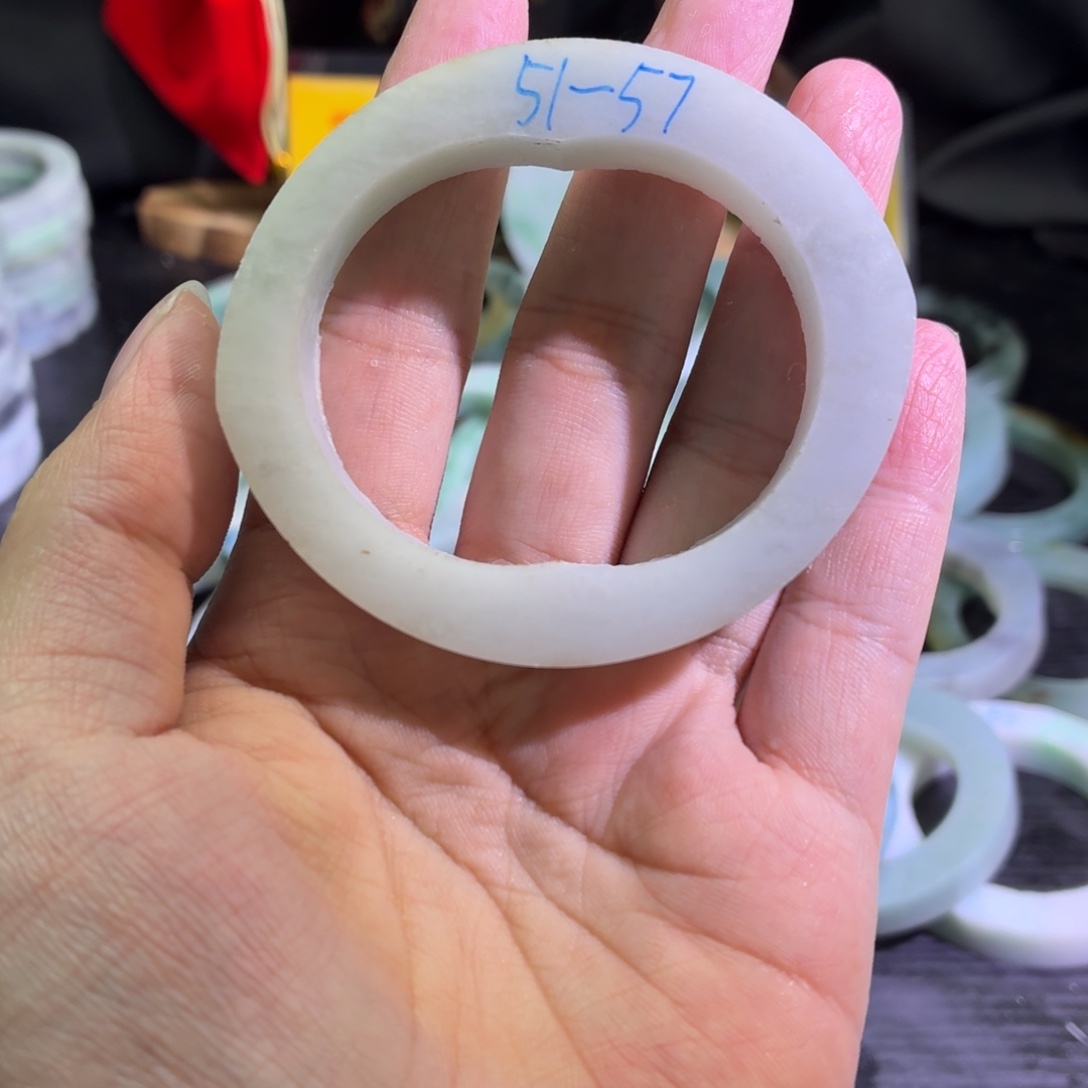 定制翡翠未镶嵌天然翡翠A货毛胚手镯定制