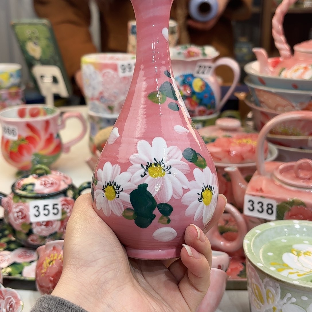 瓷片兔兔盖茨。兔兔好