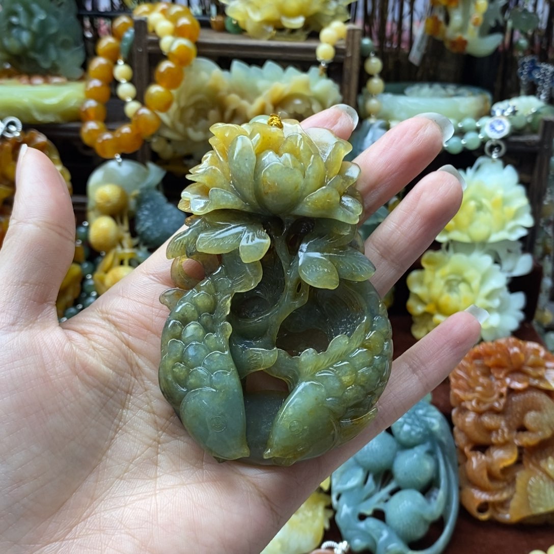 蛇纹石玉挂件未镶嵌安*