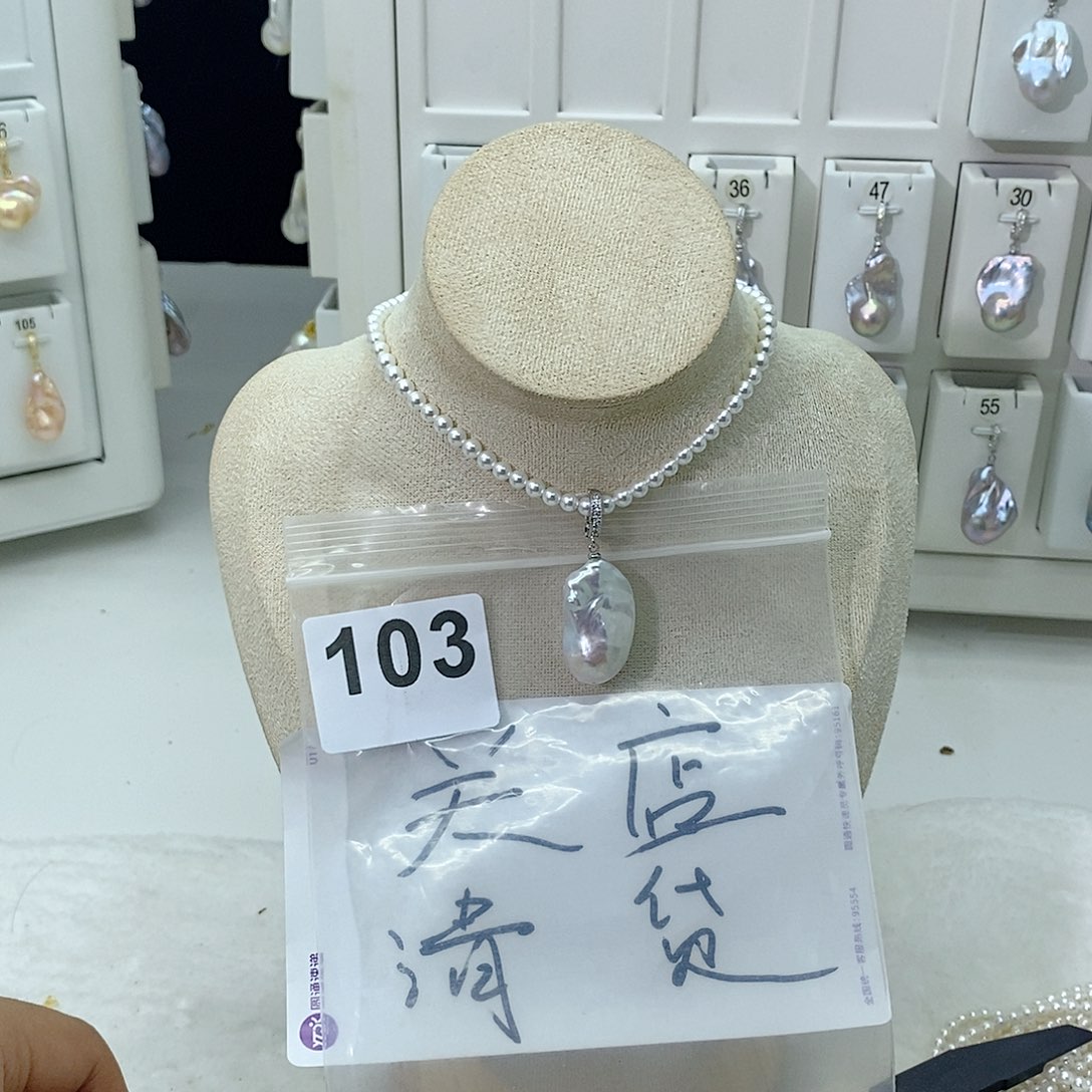 淡水珍珠颈饰合金