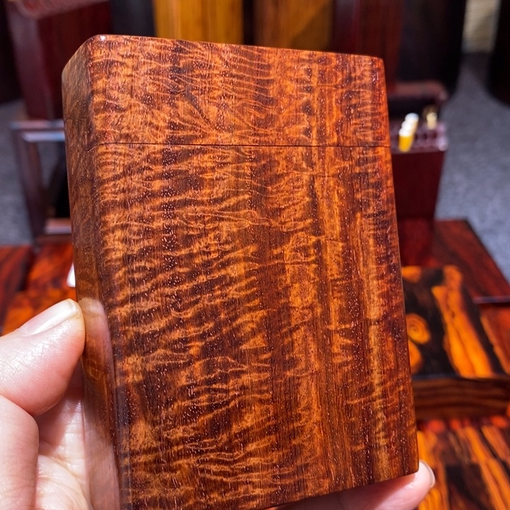 双***部染料紫檀（血檀）粗烟盒