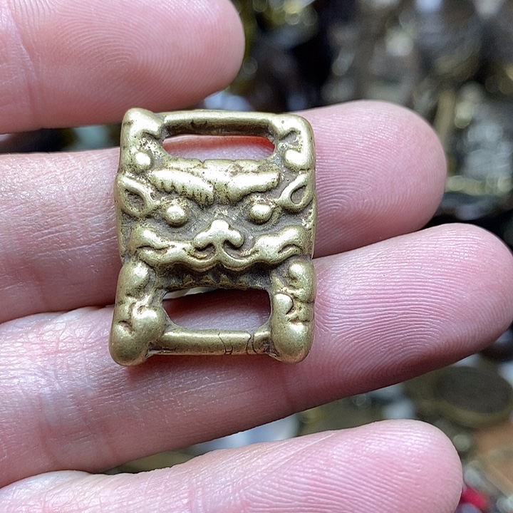 沐***行小杨推荐铜物件一个