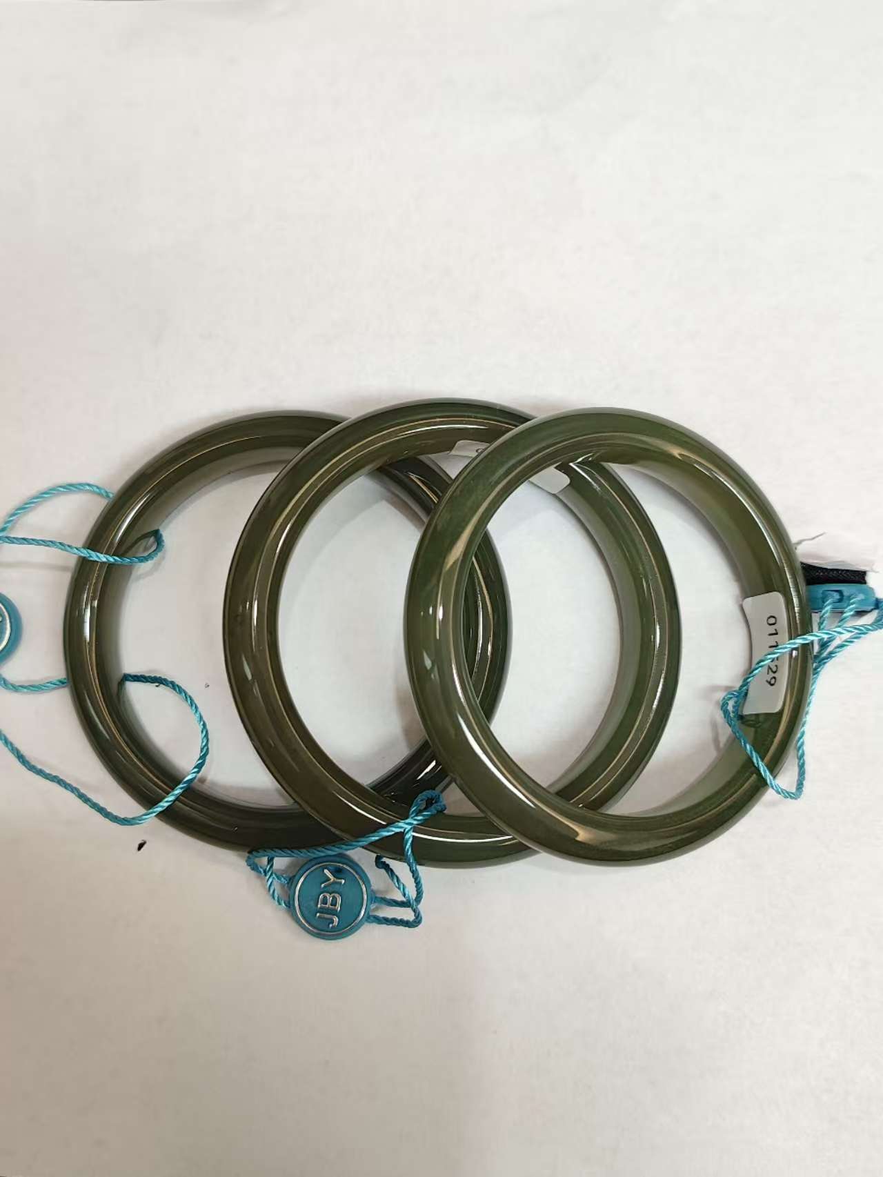 湖水绿手镯（多样性一件发货）标签吊牌请勿撕毁