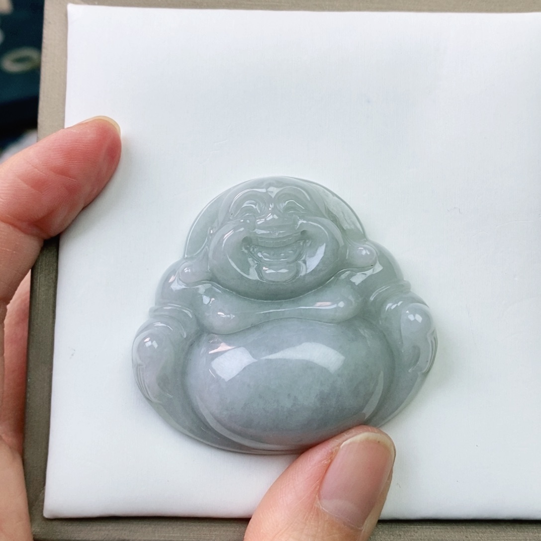 翡翠颈饰未镶嵌佛公