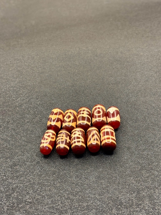 红肉双虎牙财神水莲花桶珠一颗价尺寸19.4x11.6