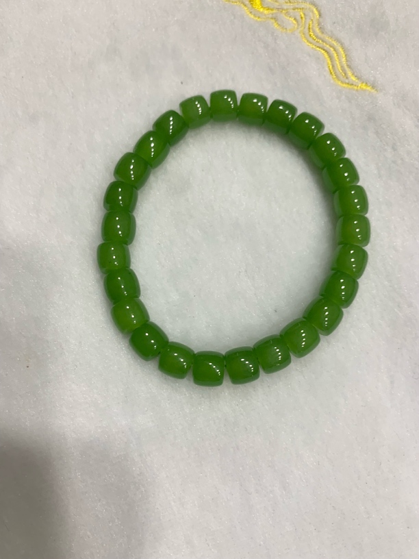 A28平果绿直切8m珠串绿手串